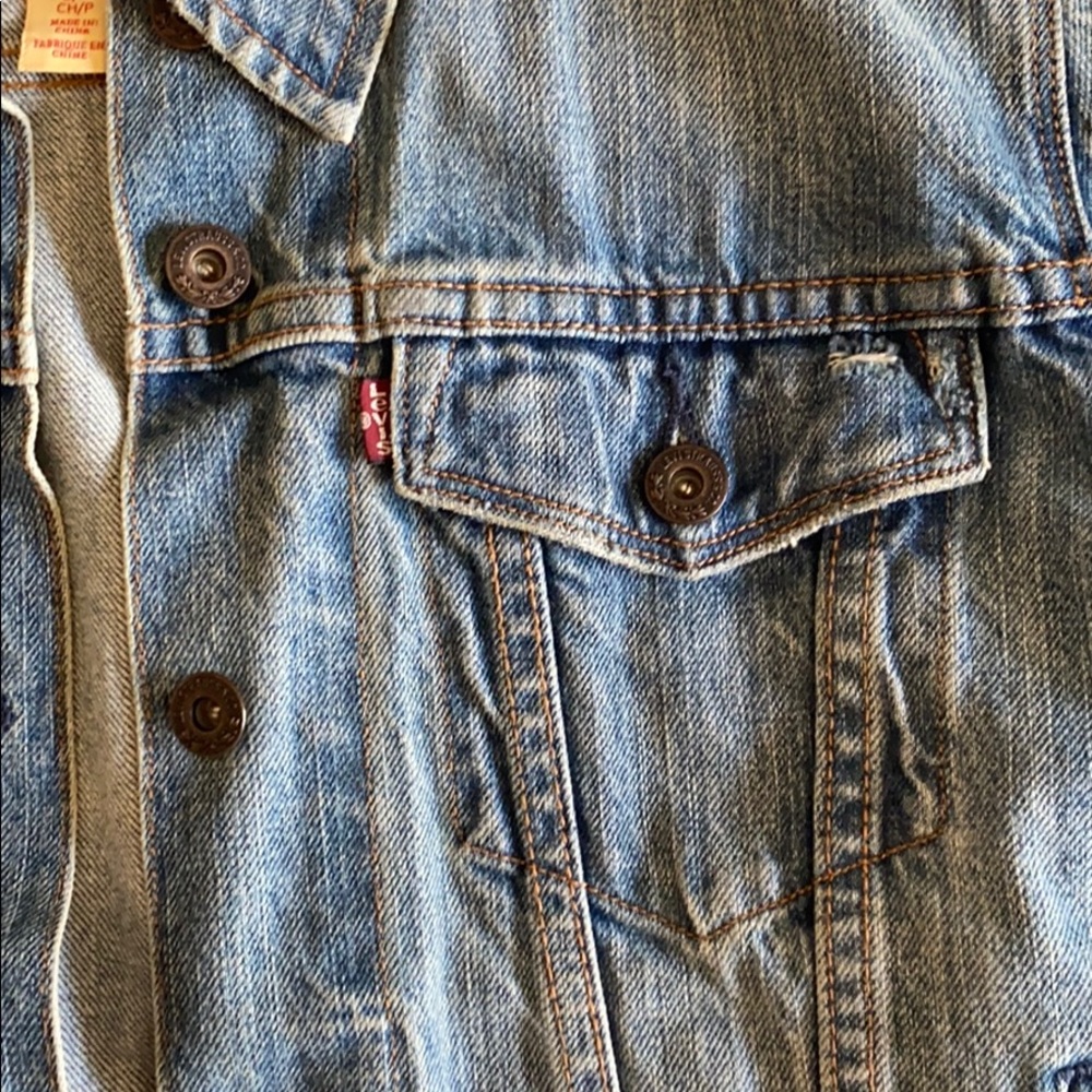 LEVI’S denim jacket - medium wash - size S